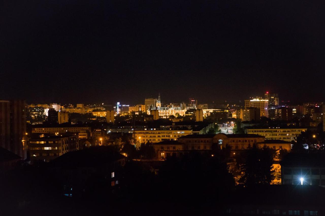 Panorama View Apartment 2Km To Palas Iasi Ngoại thất bức ảnh