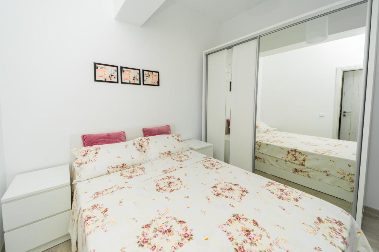 Panorama View Apartment 2Km To Palas Iasi Ngoại thất bức ảnh
