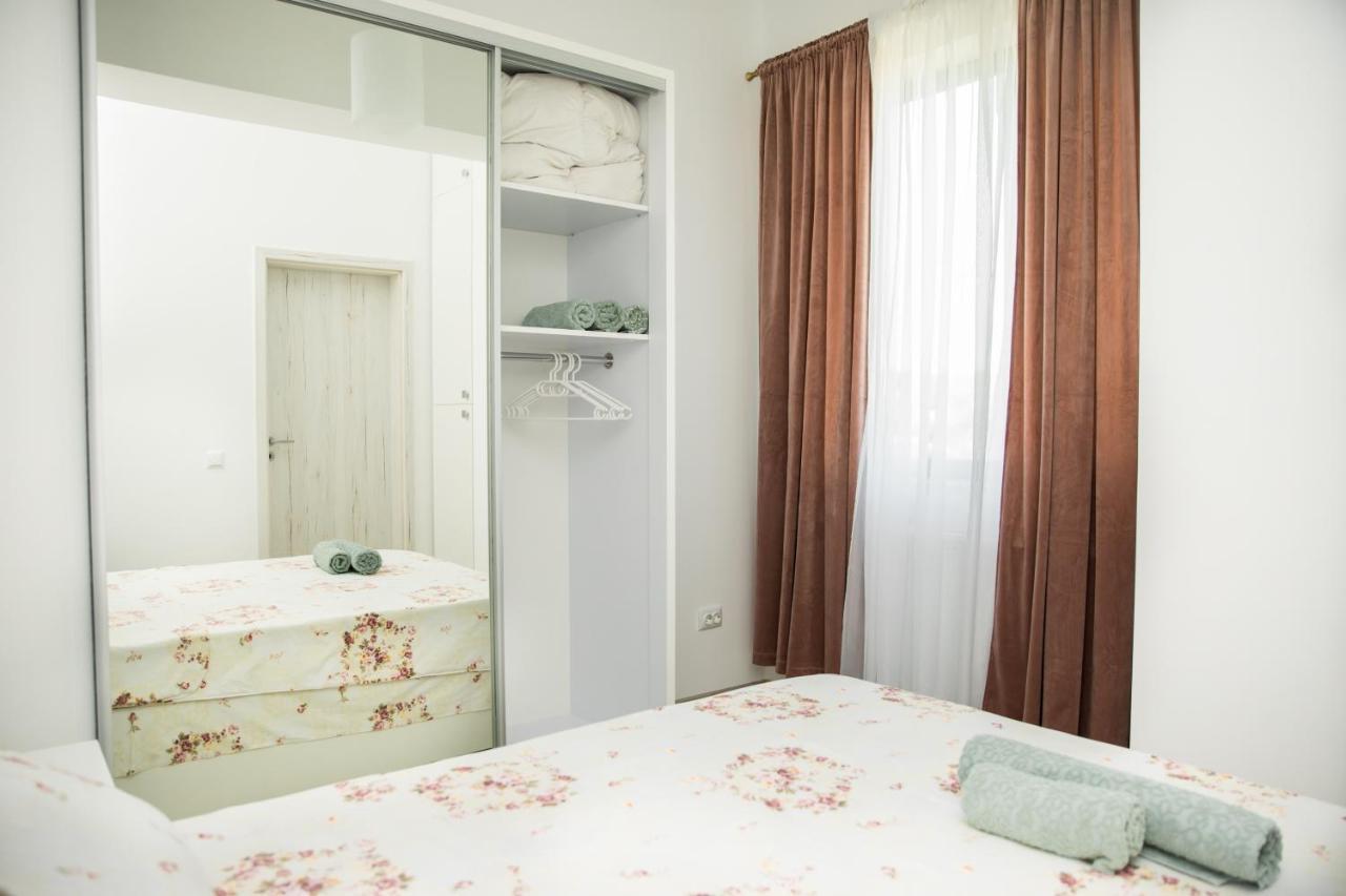Panorama View Apartment 2Km To Palas Iasi Ngoại thất bức ảnh